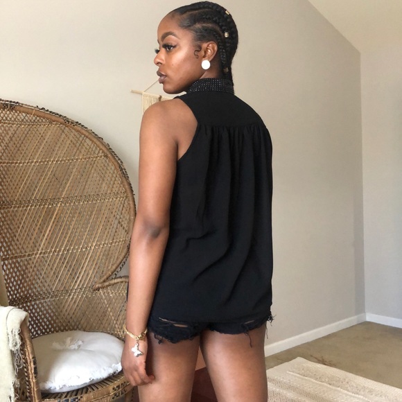 Sheer Jewel Collar Sleeveless Blouse - Picture 2 of 6